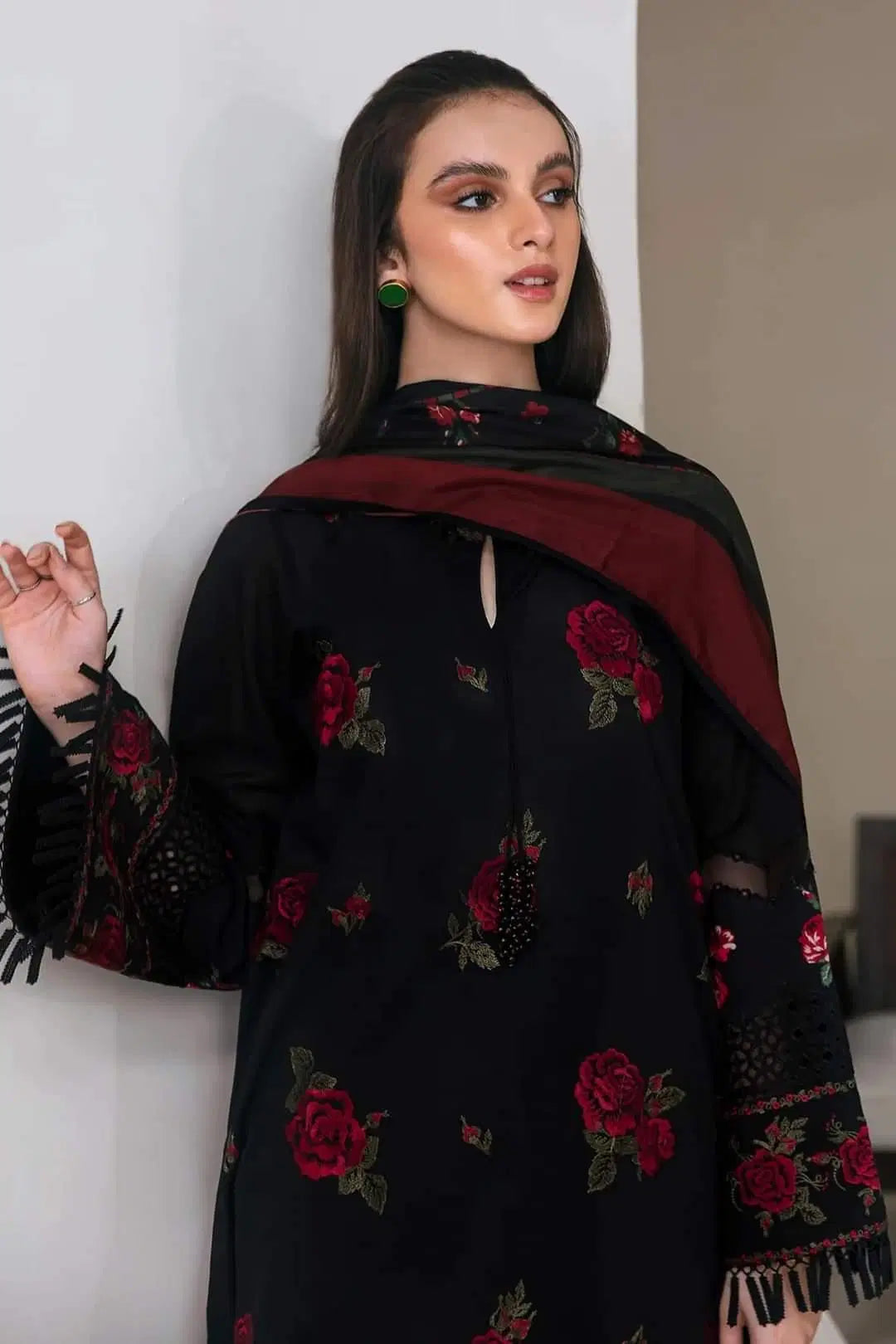 3 Pcs Women's Unstitched Embroidered Suit